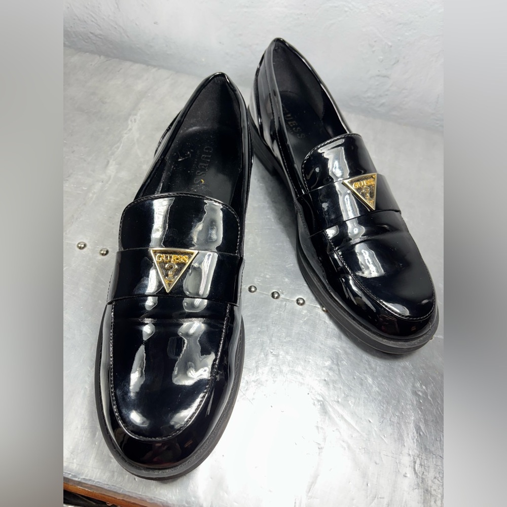 GUESS Unisex Loafers  Black Chunky Heels Size 10